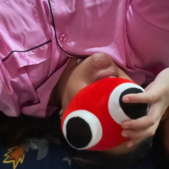 Meet your Posher, Claudia - Picture 1 of 1